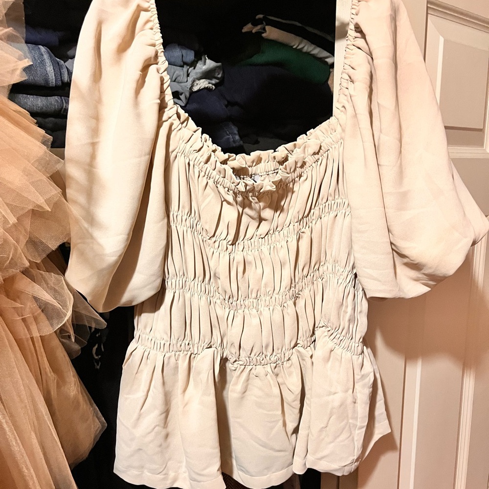 Ro & De Cream Ruched Blouse